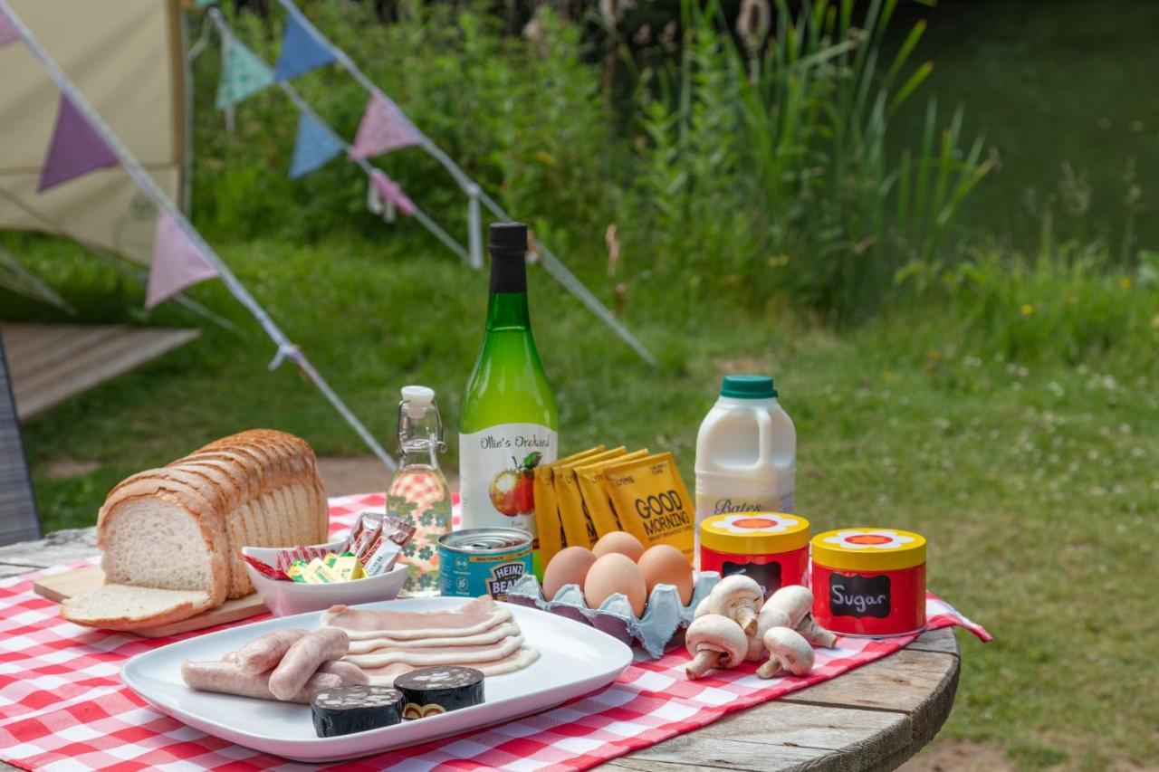 Lloyds Meadow Glamping Hotel Chester Kültér fotó